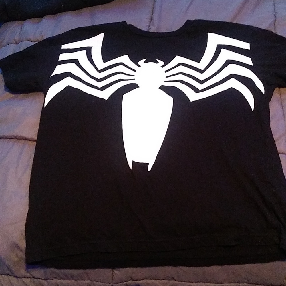 Black spiderman shirt